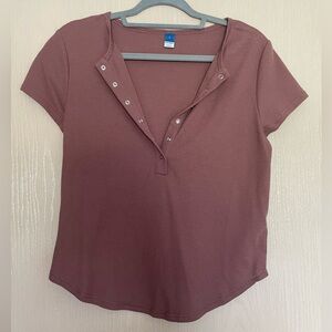 Size L old navy top.